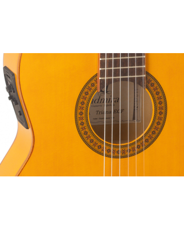 GUITARRA CLÁSICA ADMIRA TRIANA SERIE FLAMENCO ELECTRIFICADA CUTAWAY FISHMAN