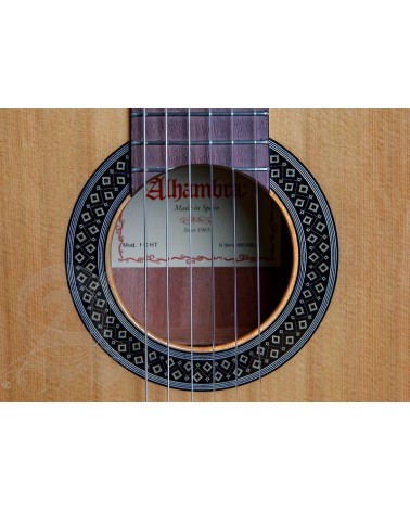 Alhambra 1CHT Guitarra Clásica Hybrid Terra Con Funda 25mm. 9738
