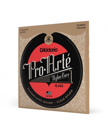 D'Addario EJ45. Pro-Arté nailon, tensión normal