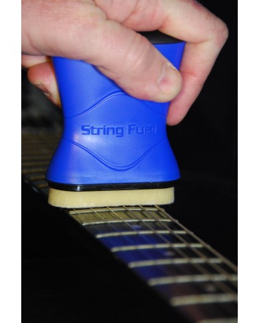 MUSICNOMAD MNMusicnomad Mn109 - Limpiador De Cuerdas Musicnomad Con Lubricante Sin Silicona Y Paño De Microfibra109